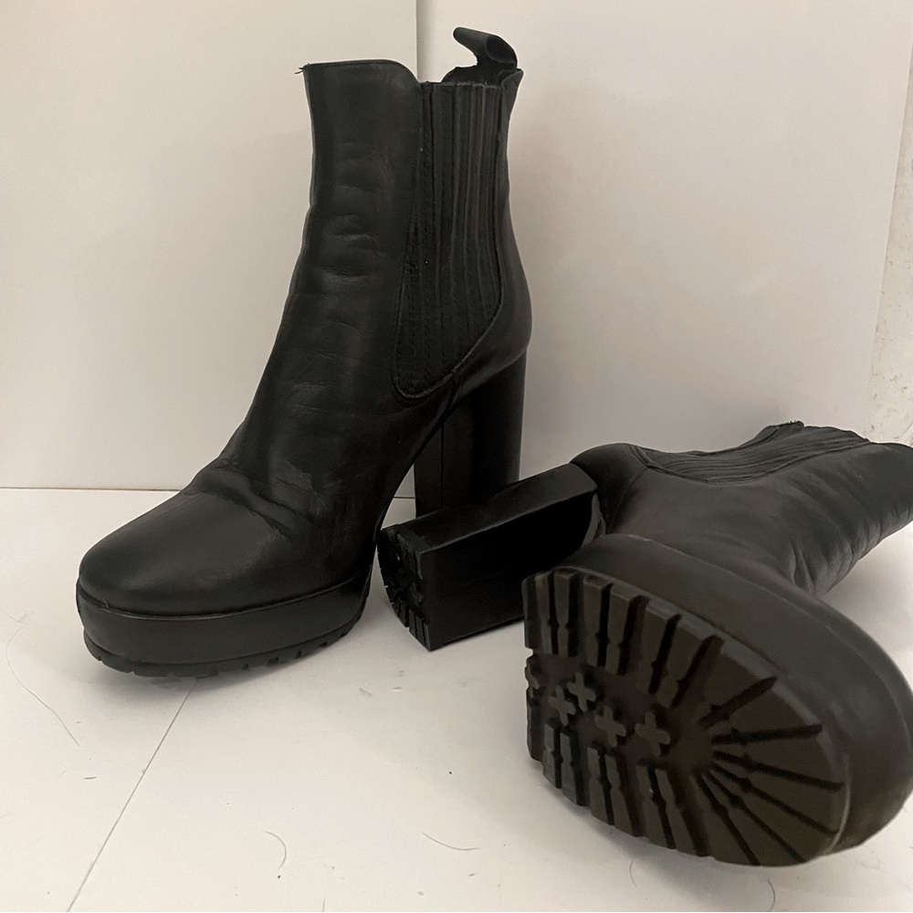 L’intervalle | leather platform heels